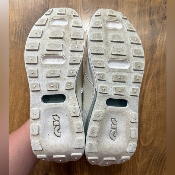 Nike Air Max Pre-Day Women’s Sneakers- size 7- excellent used condition - Picture 7 of 8